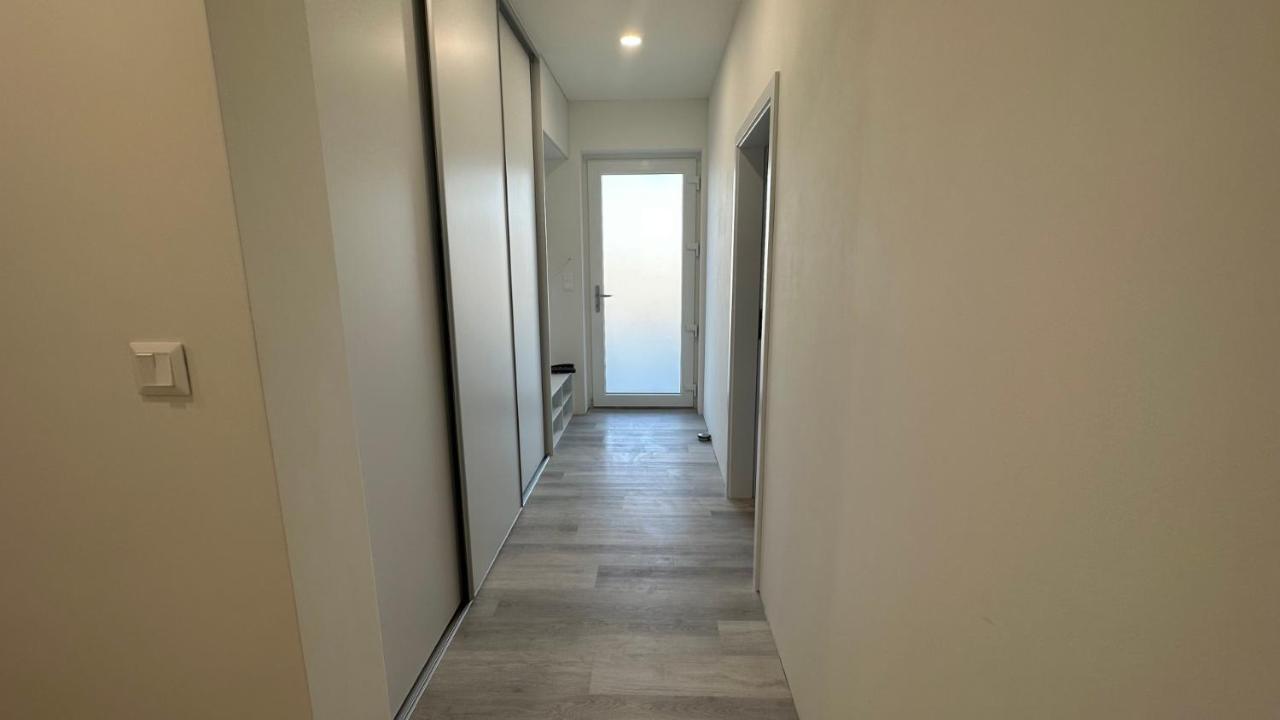 Klimatizovany Apartmanovy Dom S Virivkou, 9A Senec Zewnętrze zdjęcie