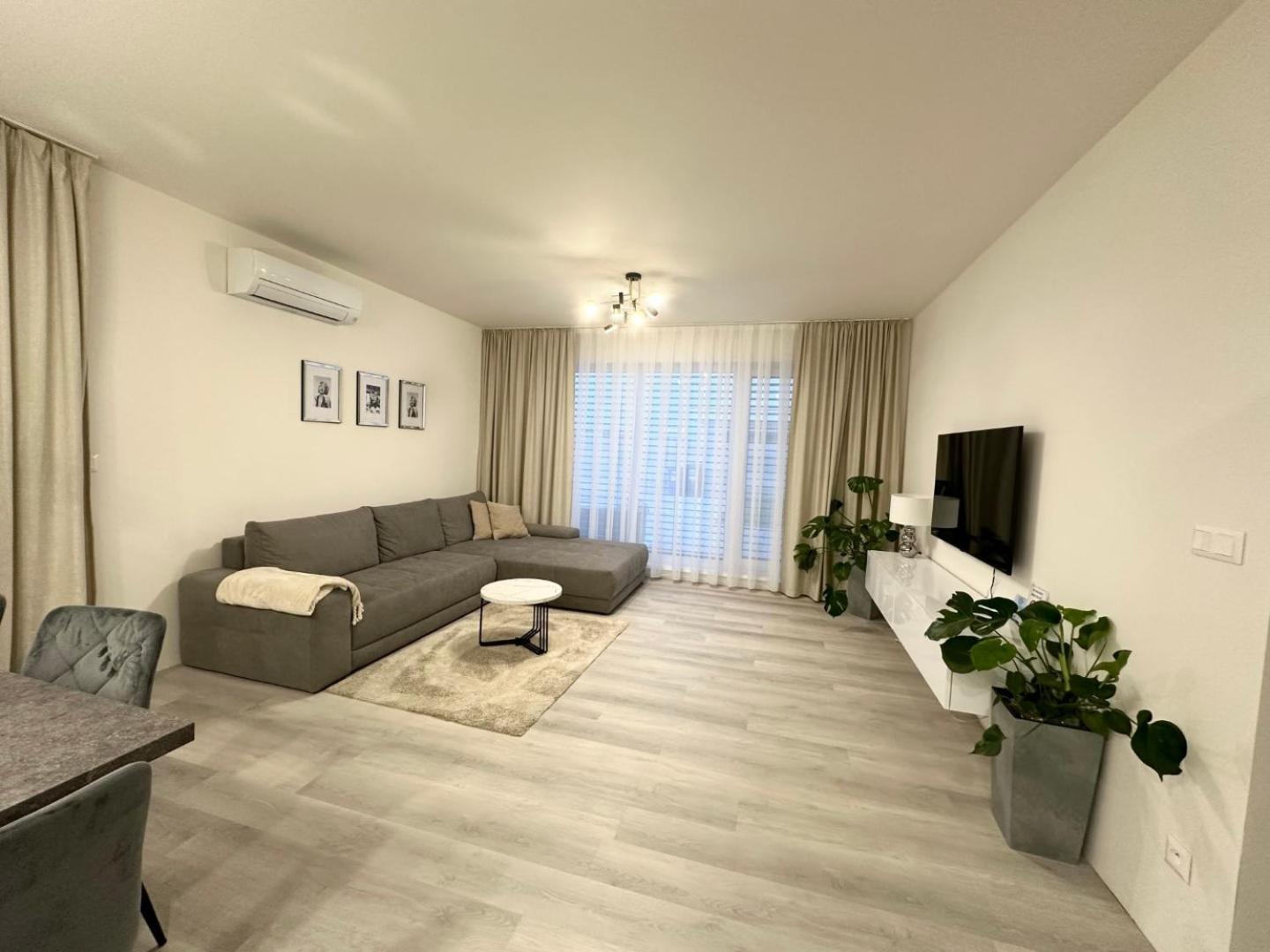 Klimatizovany Apartmanovy Dom S Virivkou, 9A Senec Zewnętrze zdjęcie