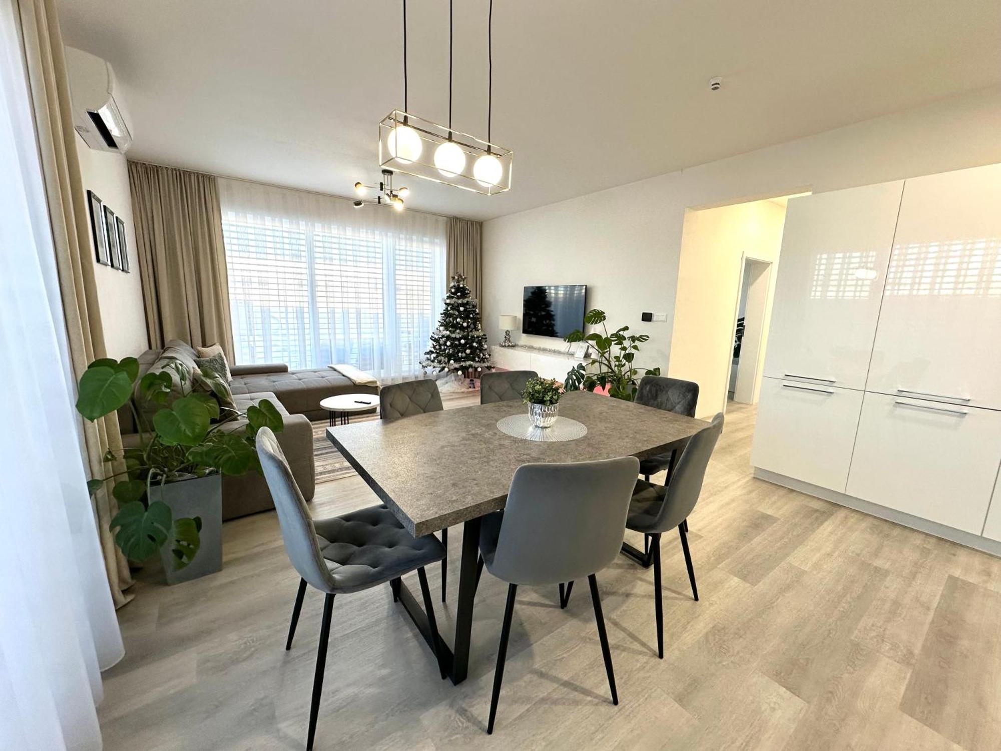 Klimatizovany Apartmanovy Dom S Virivkou, 9A Senec Zewnętrze zdjęcie
